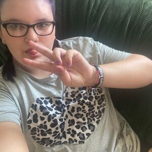 Meet your Posher, Elizabeth